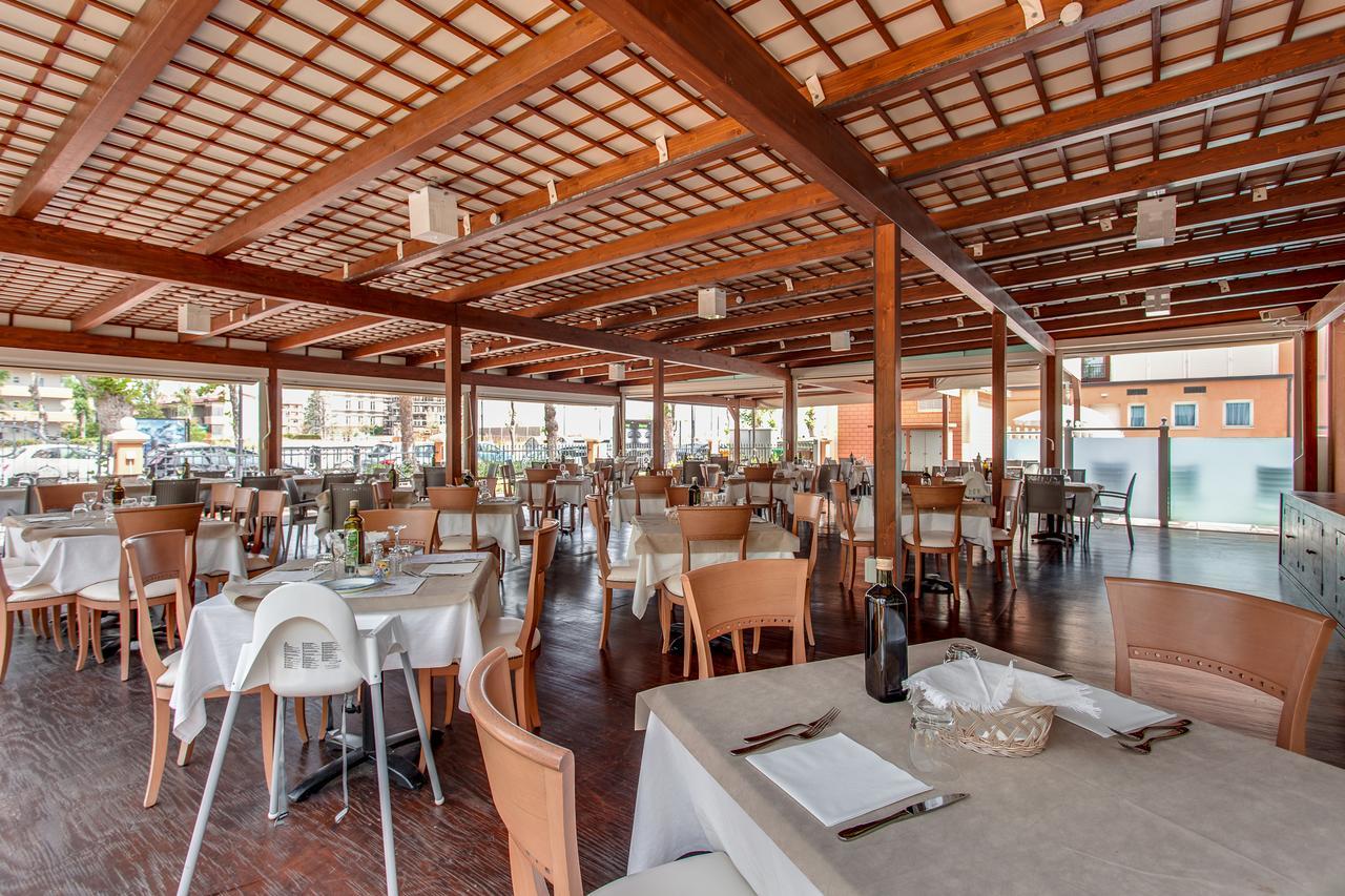 Hotel De La Ville Cesenatico Eksteriør billede